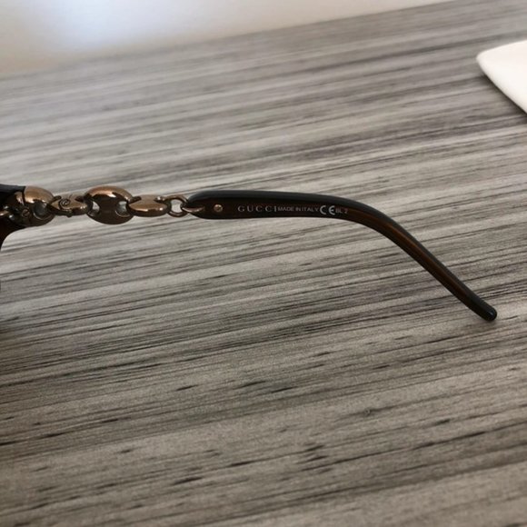 Gucci sunglasses main image 9